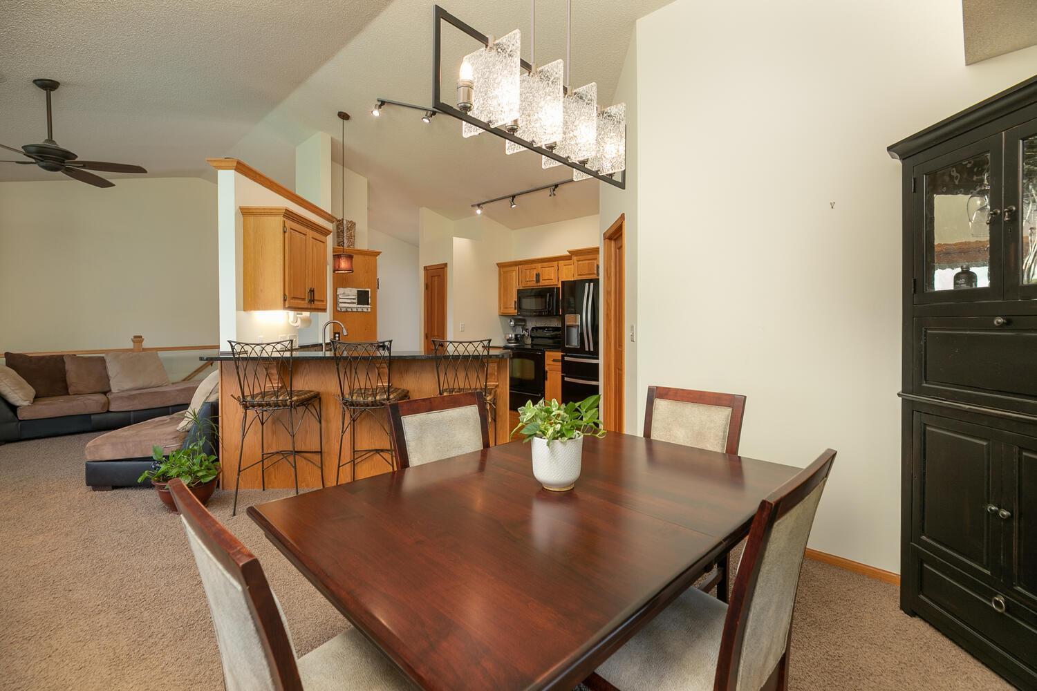 3338 Lachencrest Lane Northwest Rochester, MN 55901 - Photo 13 of 56