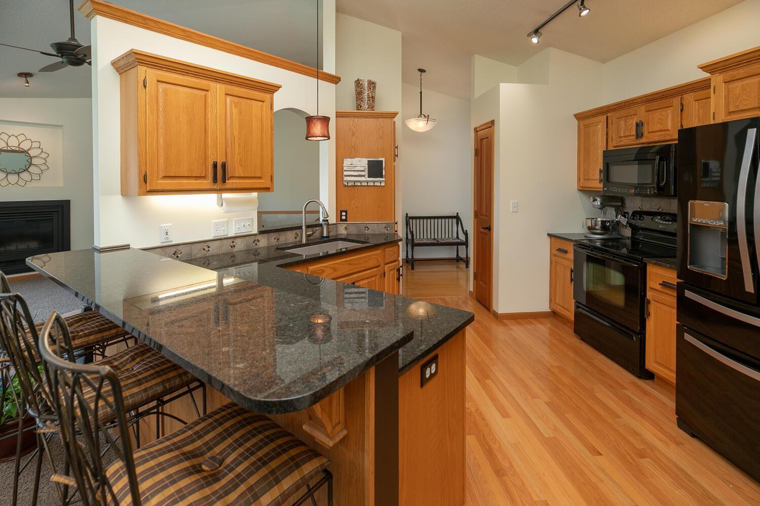 3338 Lachencrest Lane Northwest Rochester, MN 55901 - Photo 14 of 56
