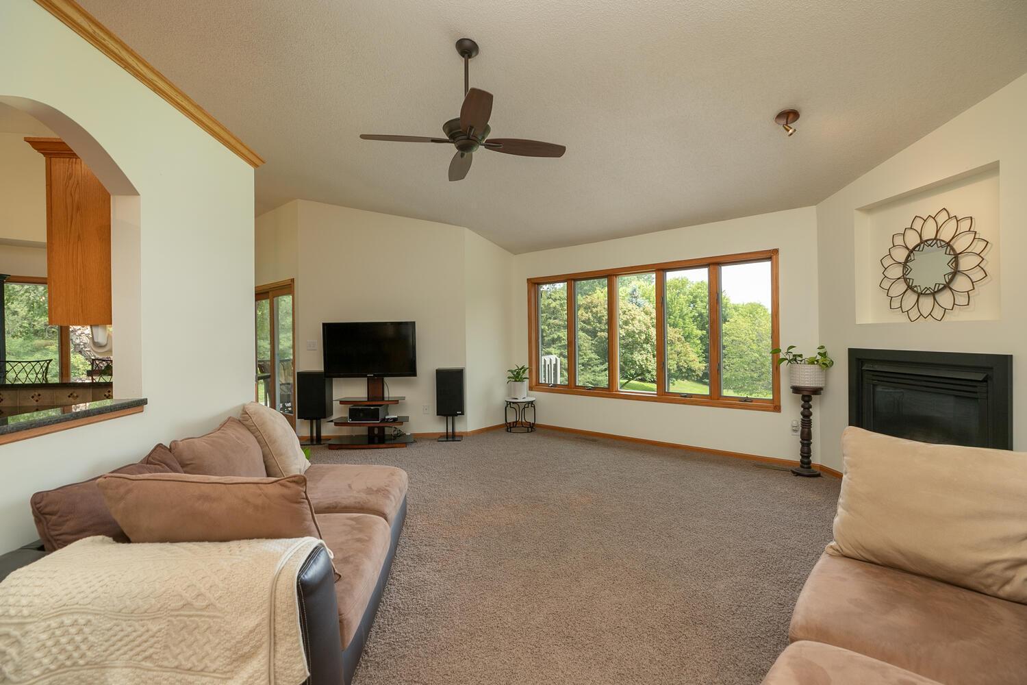 3338 Lachencrest Lane Northwest Rochester, MN 55901 - Photo 8 of 56