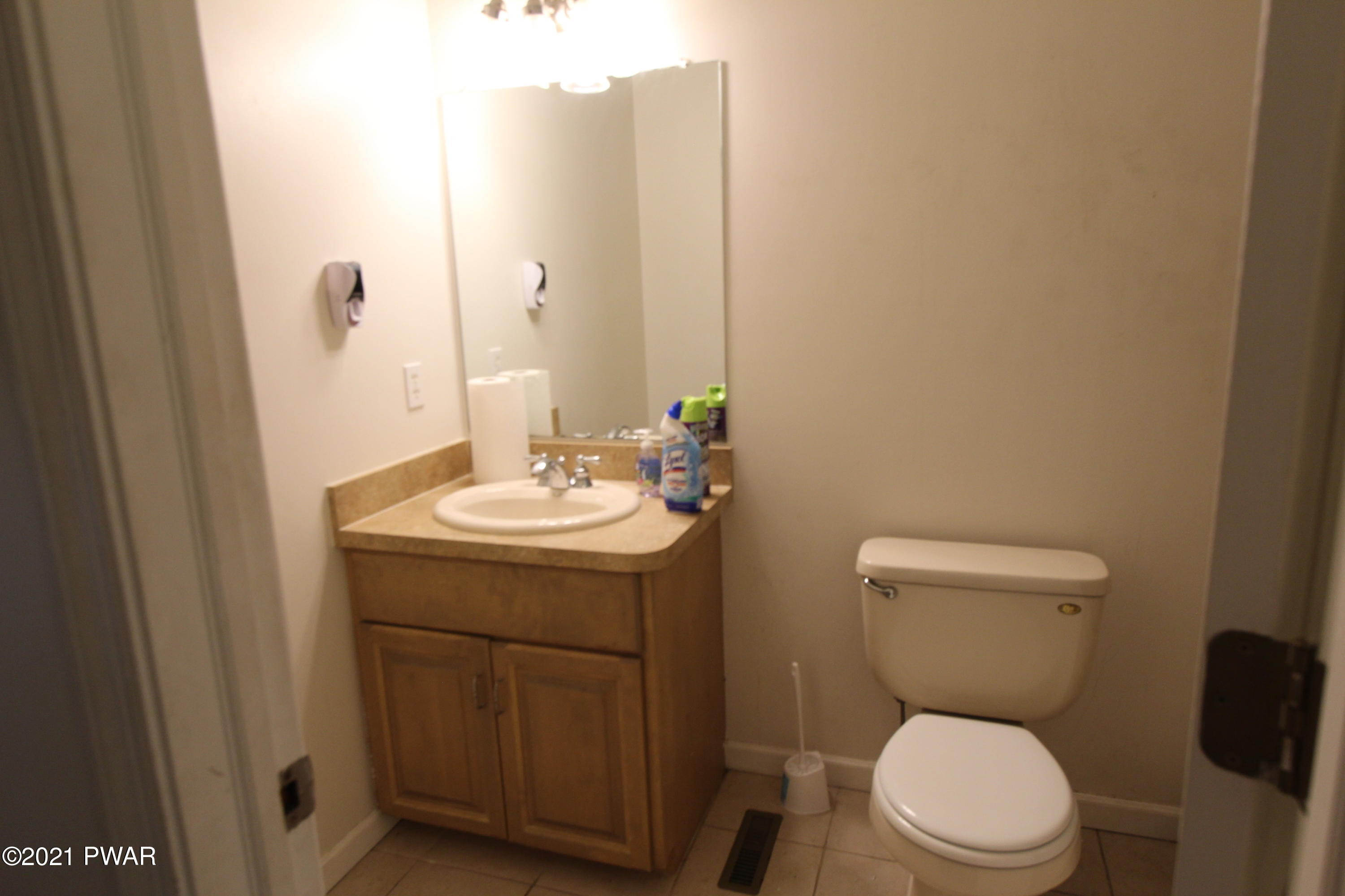 4764 Pine Ridge Drive West Bushkill, PA 18324 - Photo 15 of 20