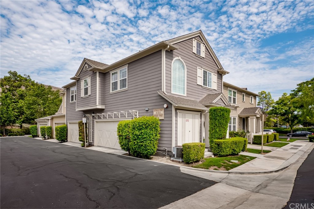 11 Osterville Street Ladera Ranch, CA 92694 - Photo 2 of 32