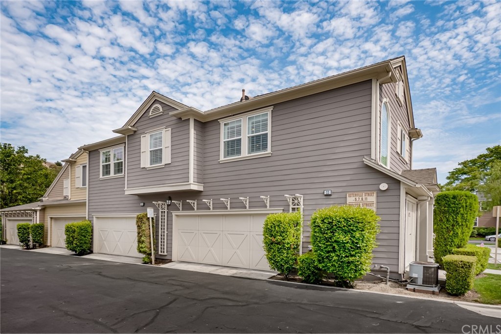 11 Osterville Street Ladera Ranch, CA 92694 - Photo 3 of 32