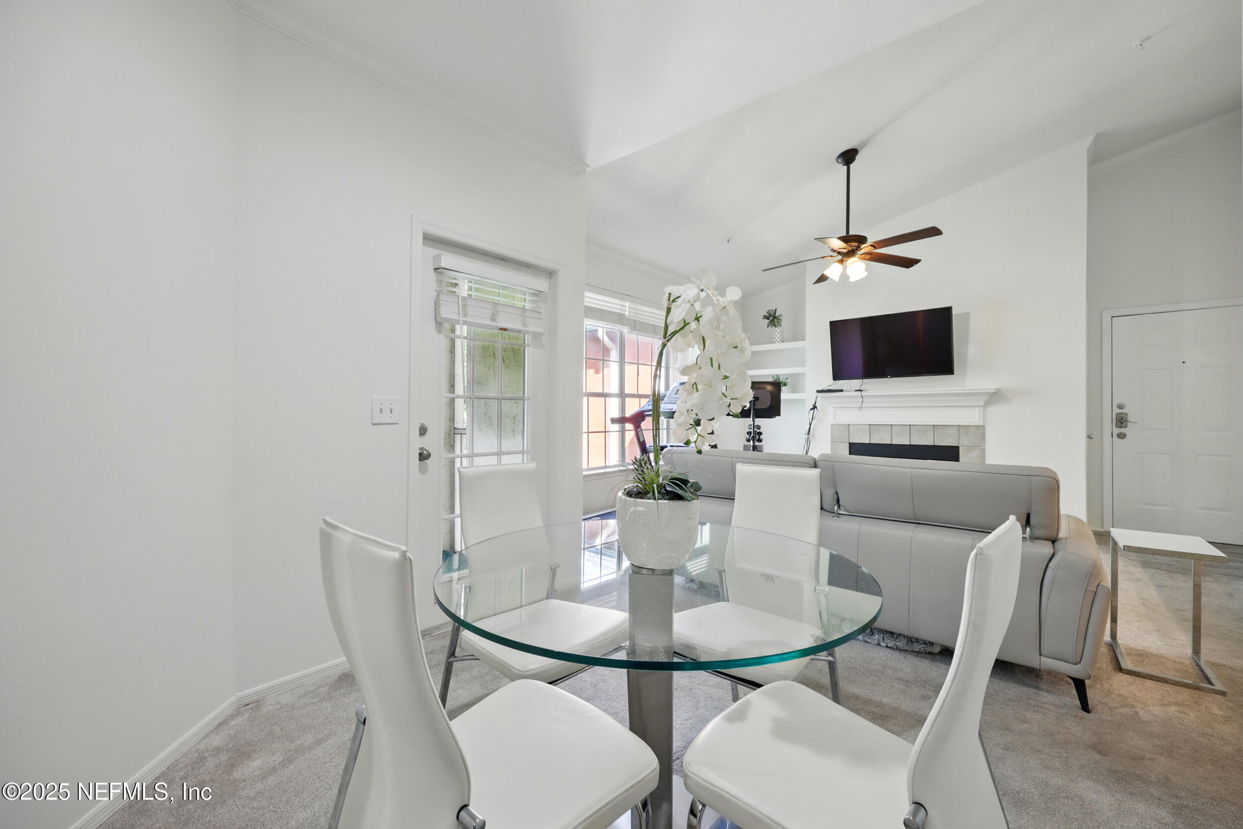 150 Veracruz Drive, Unit 537 Ponte Vedra Beach, FL 32082 - Photo 6 of 14 a view of a dining room with furniture