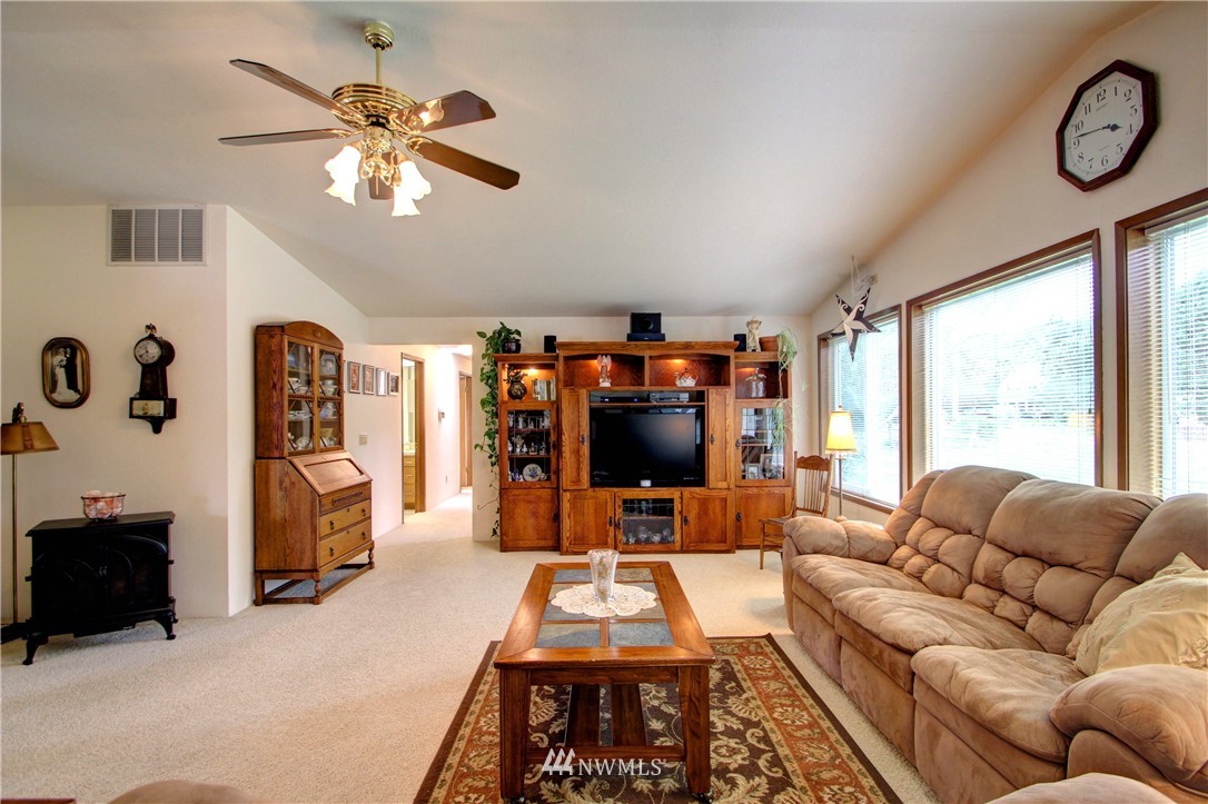 11097 Whistle Lake Road Anacortes, WA 98221 - Photo 5 of 24 Gallery Image 5