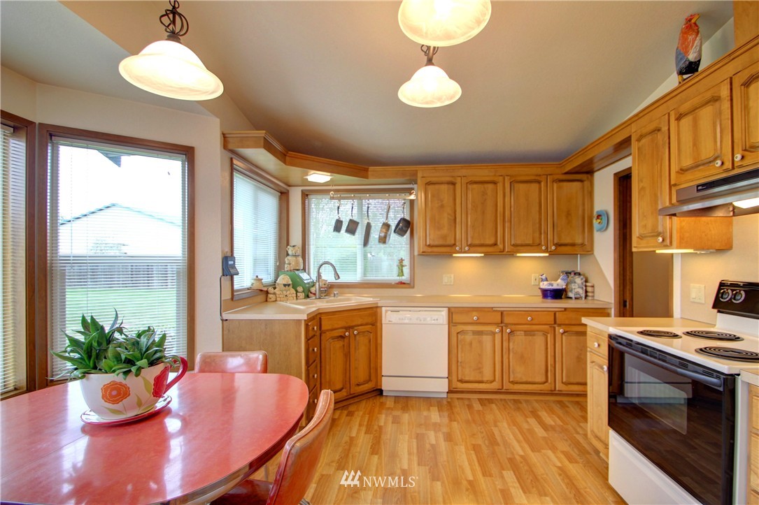 11097 Whistle Lake Road Anacortes, WA 98221 - Photo 10 of 24 Gallery Image 10