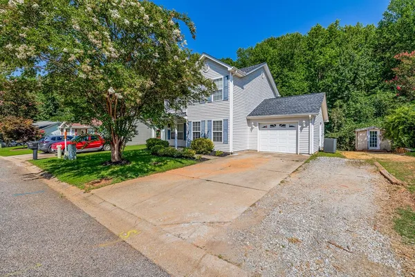$250,000 | 482 Pleasant Green Drive, Inman, SC 29349