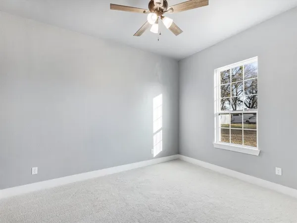$397,999 | 123 Cedar Bend Drive, Trinidad, TX 75163