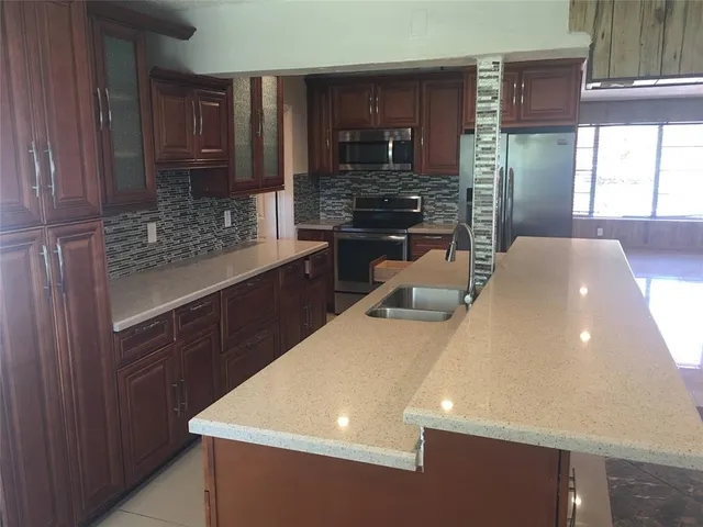 $3,350 | 720 North 66 Terrace, Hollywood, FL 33024