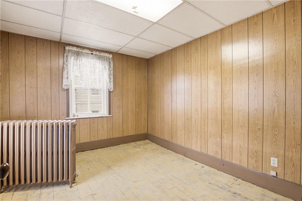 119 Union Street Salisbury, PA 15558 - Photo 23 of 33 a view of an empty room with a window