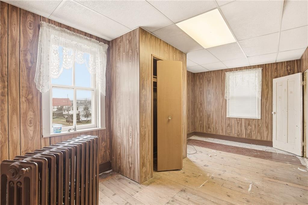 119 Union Street Salisbury, PA 15558 - Photo 26 of 33 a view of a room with a large window