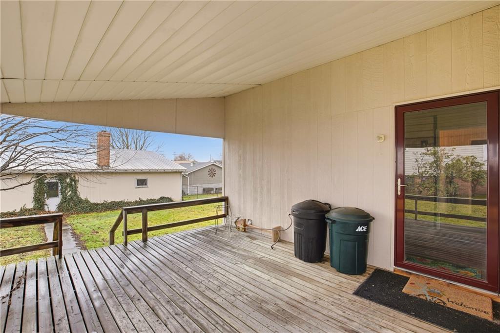 119 Union Street Salisbury, PA 15558 - Photo 28 of 33 a bedroom with a bed and a view of balcony