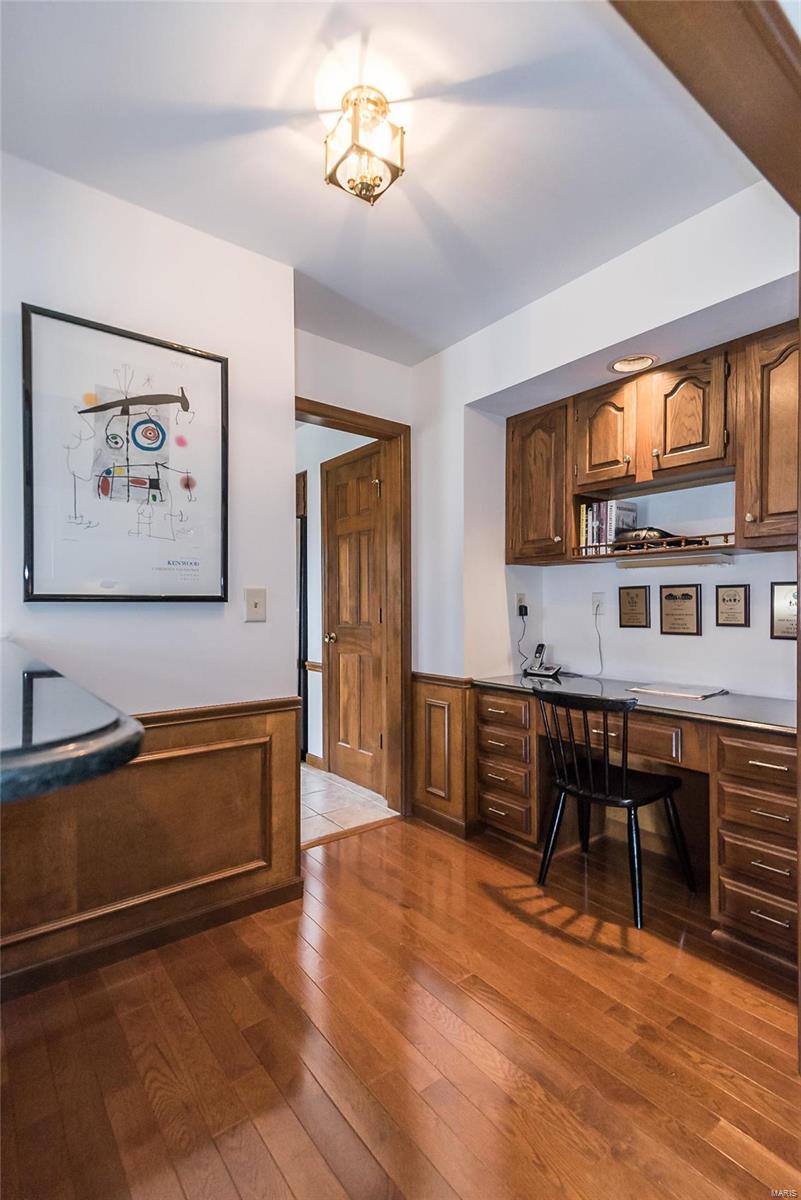 2111 Wilson Ridge Lane Chesterfield, MO 63005 - Photo 24 of 92 Gallery Image 24