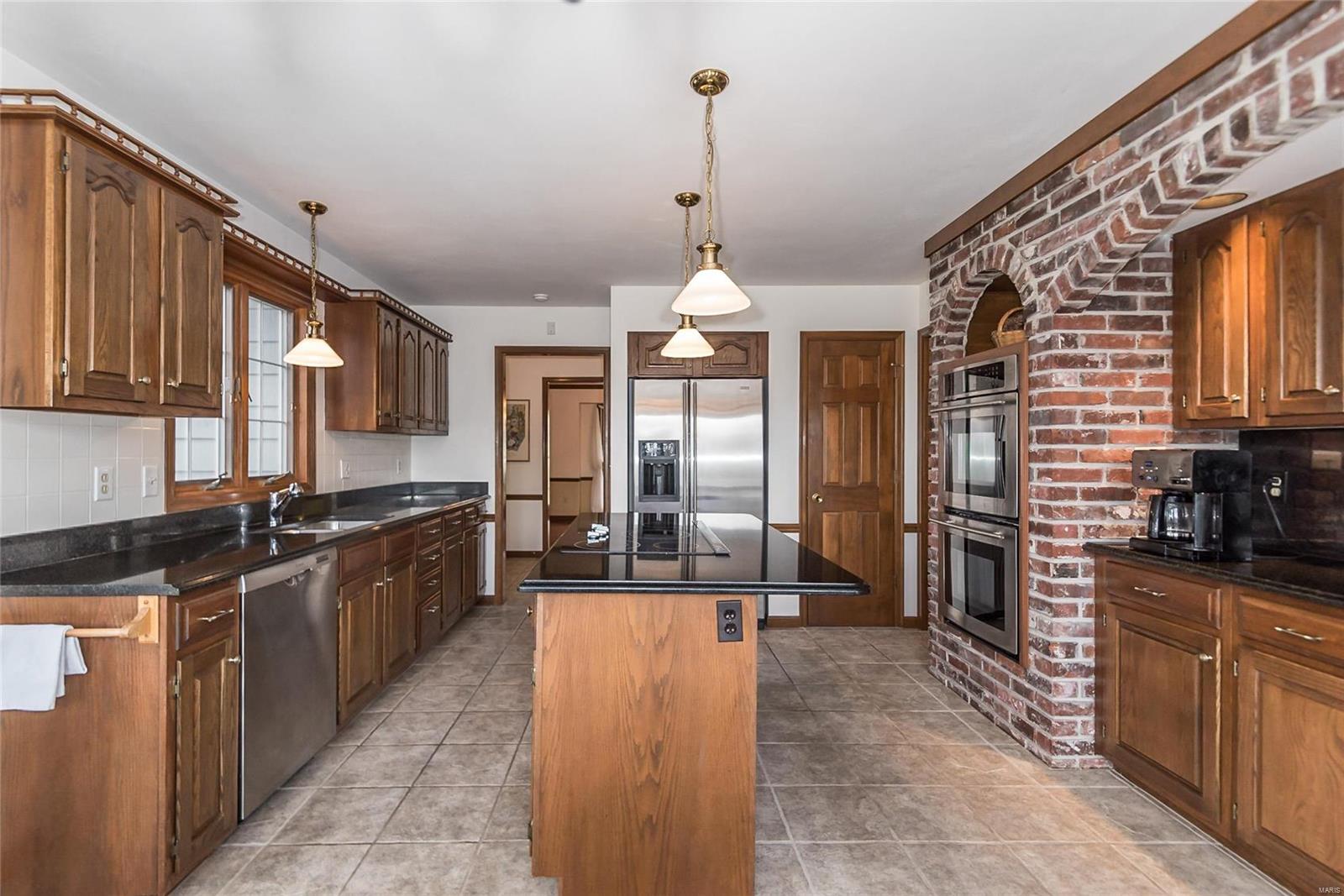 2111 Wilson Ridge Lane Chesterfield, MO 63005 - Photo 38 of 92 Gallery Image 38