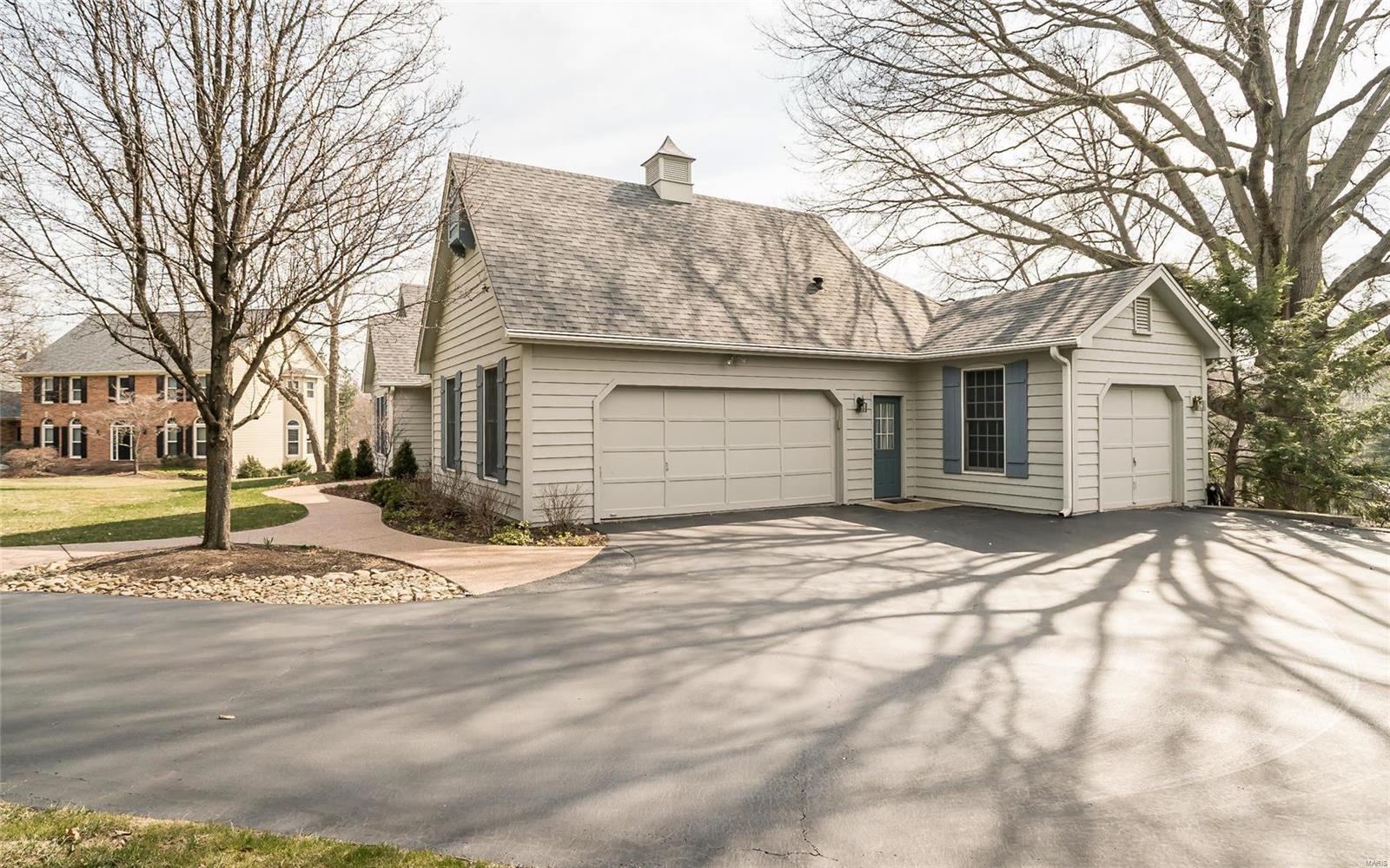 2111 Wilson Ridge Lane Chesterfield, MO 63005 - Photo 5 of 92 Gallery Image 5