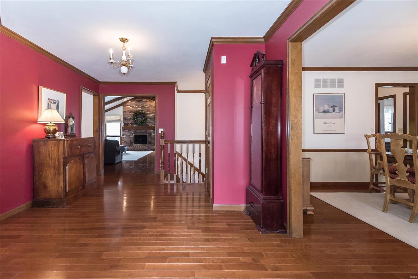 2111 Wilson Ridge Lane Chesterfield, MO 63005 - Photo 8 of 92 Gallery Image 8