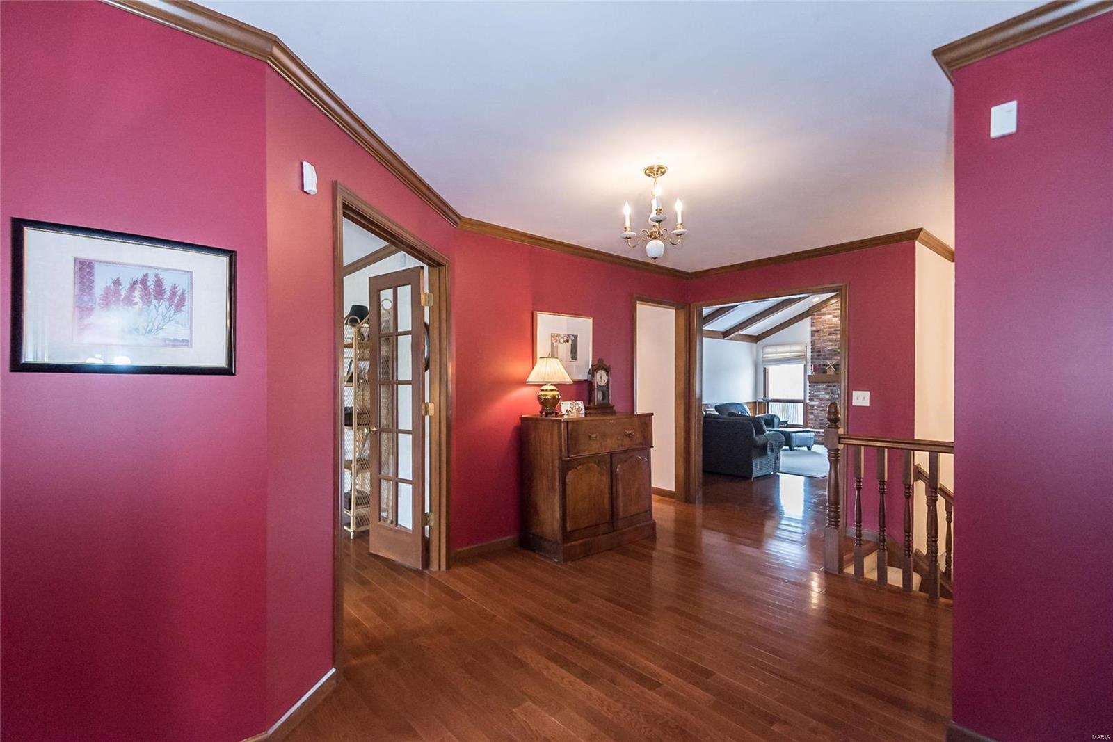 2111 Wilson Ridge Lane Chesterfield, MO 63005 - Photo 10 of 92 Gallery Image 10