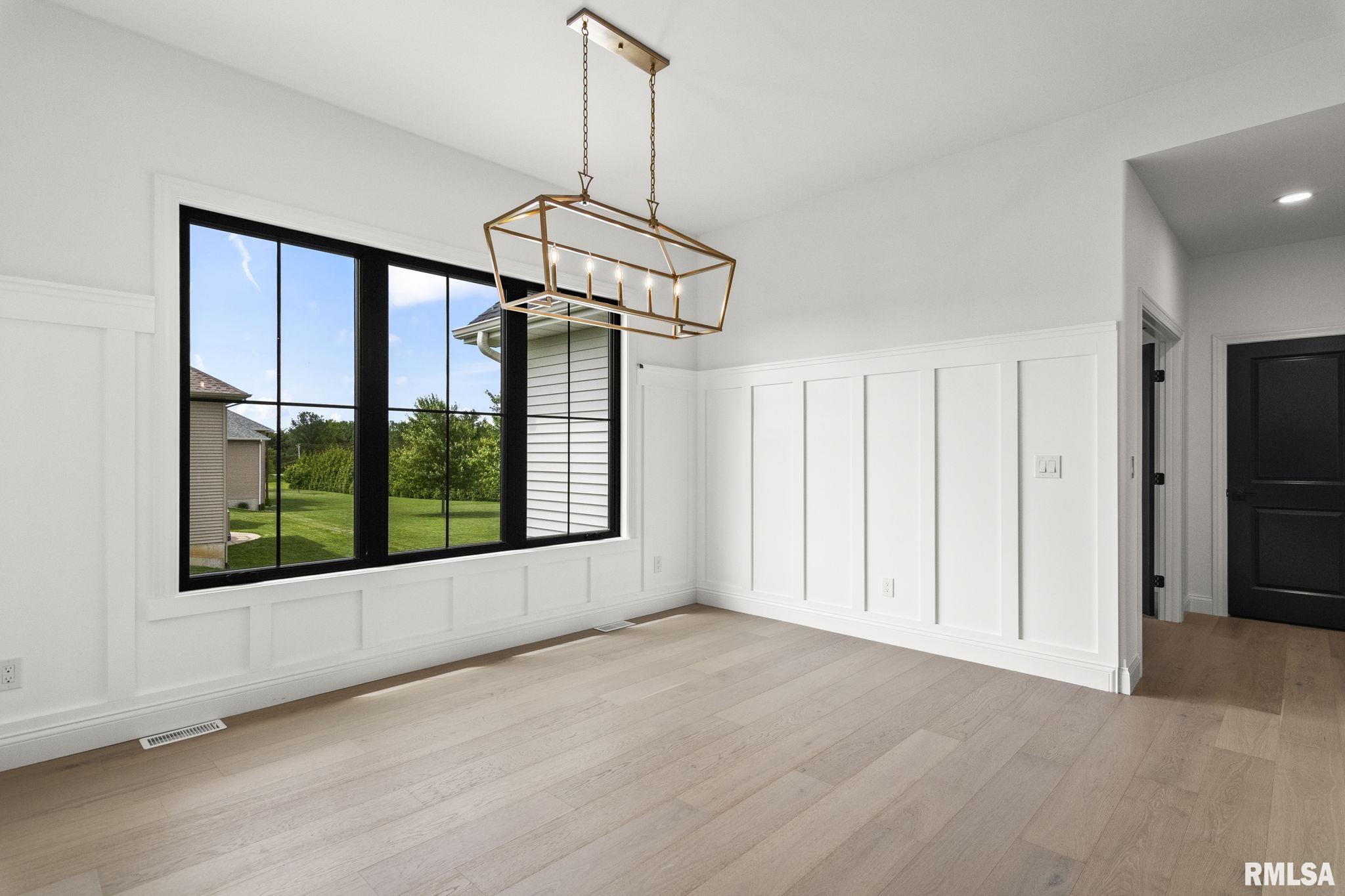 4704 Berkshire Crossing Springfield, IL 62711 - Photo 16 of 46