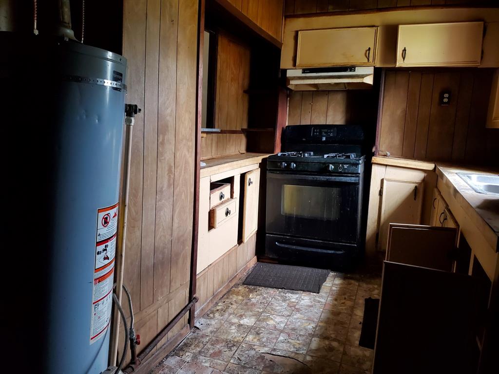 414 Barker Street Athens, TX 75751 - Photo 4 of 11
