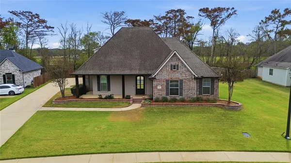 $595,000 | 470 Long Acre Drive, Bossier City, LA 71111