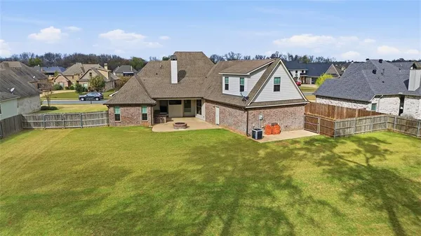 $595,000 | 470 Long Acre Drive, Bossier City, LA 71111