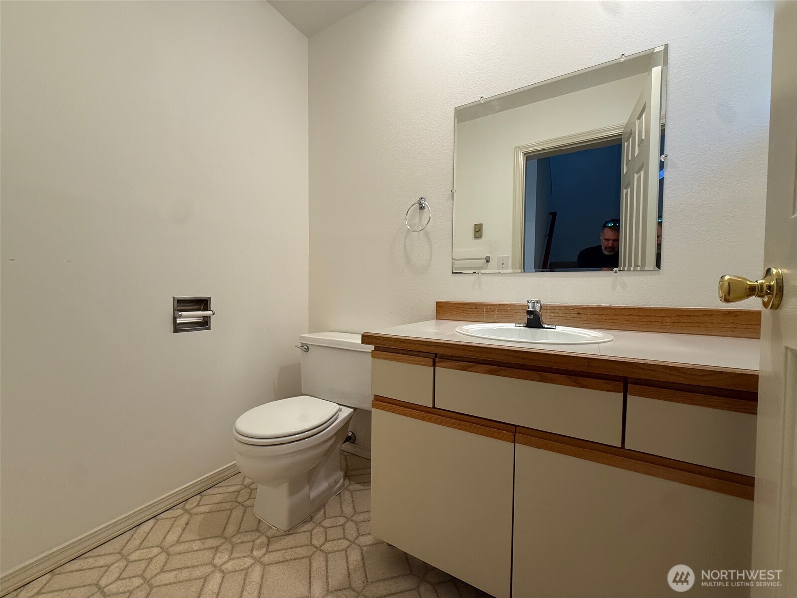 2327 North 65th Street Seattle, WA 98103 - Photo 14 of 30