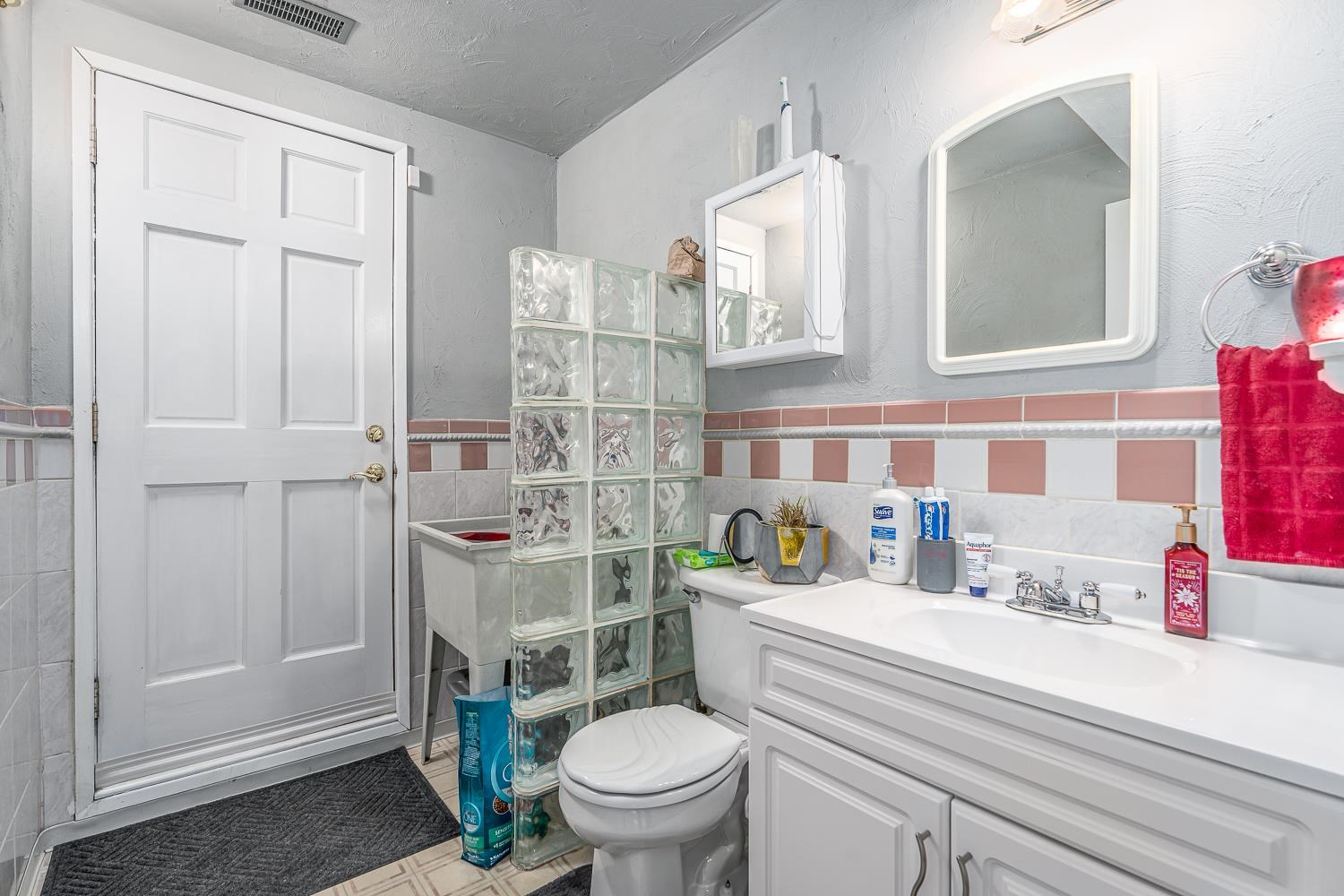 7906 North Standard Street Spokane, WA 99208 - Photo 13 of 31 Gallery Image 13