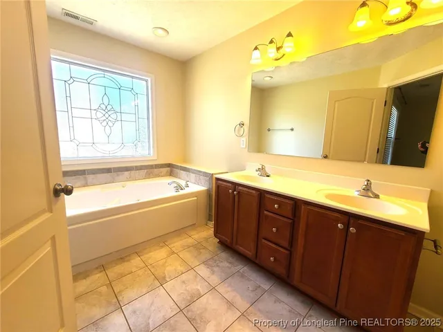 $2,000 | 123 Royal Briar Court, Raeford, NC 28376