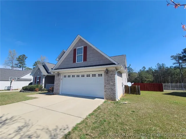 $2,000 | 123 Royal Briar Court, Raeford, NC 28376