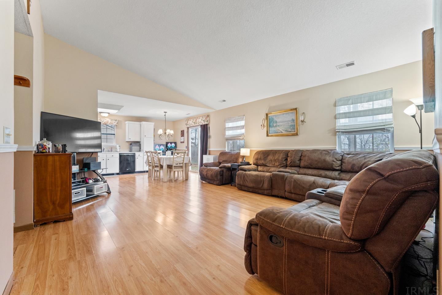 3305 Cedar Ridge Run Fort Wayne, IN 46808 - Photo 5 of 32 Gallery Image 5