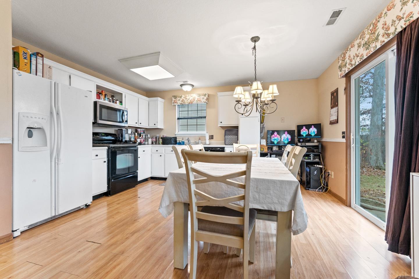 3305 Cedar Ridge Run Fort Wayne, IN 46808 - Photo 9 of 32 Gallery Image 9