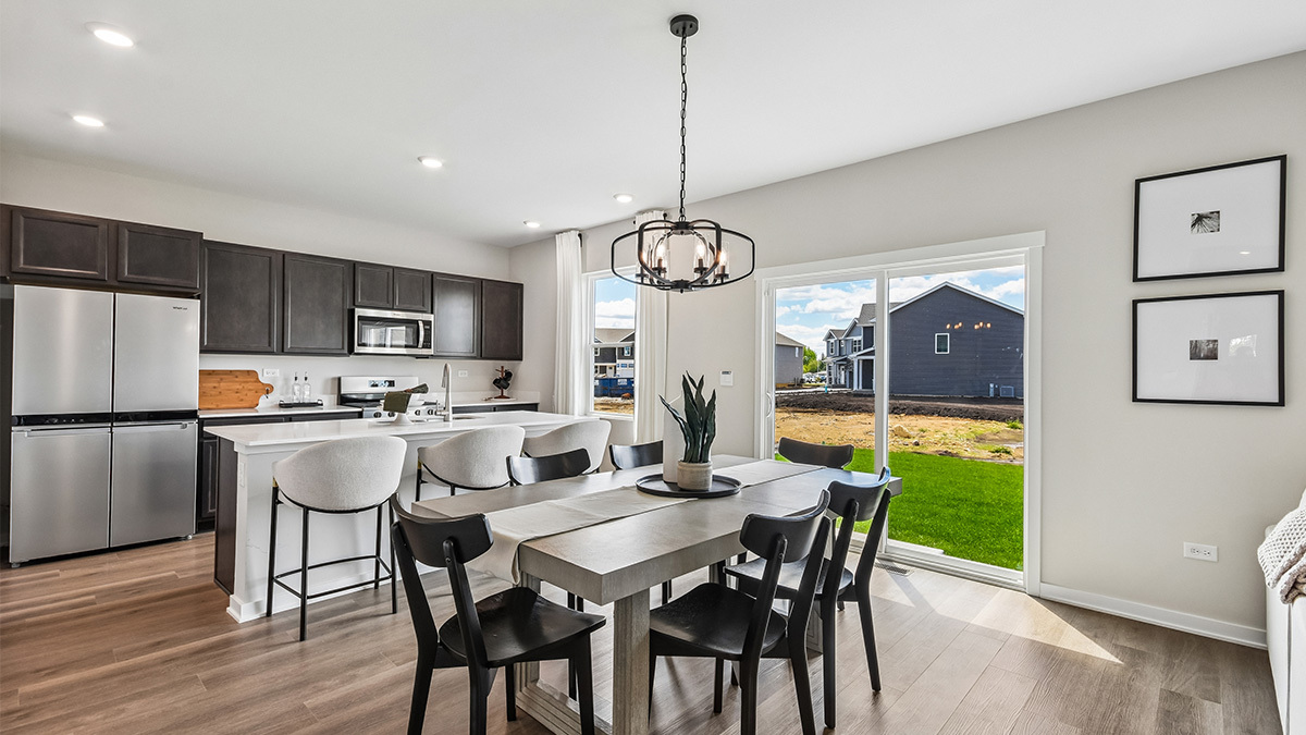 3002 Old Castle Road Joliet, IL 60431 - Photo 7 of 58