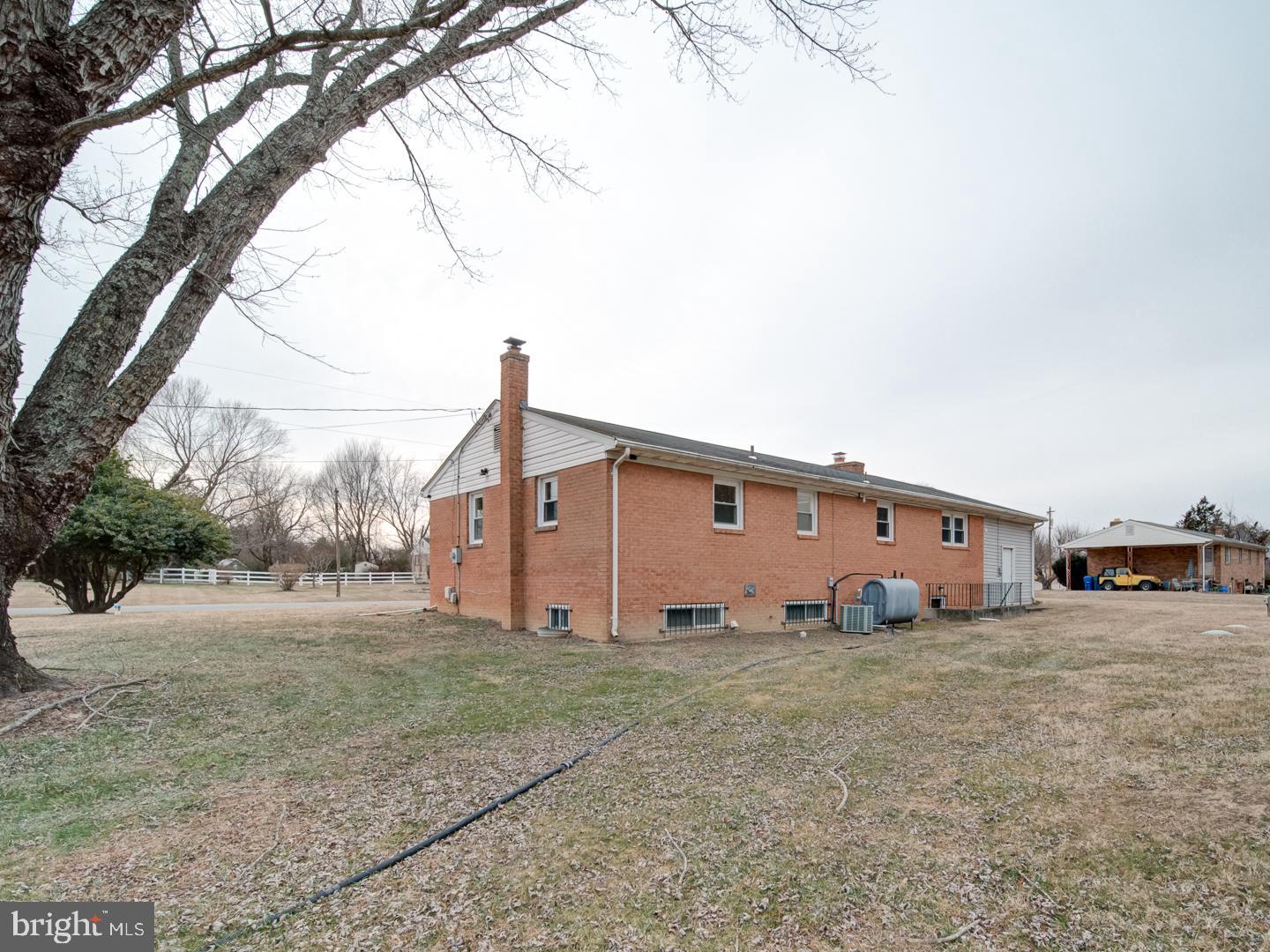 10524 Deacon Road White Plains, MD 20695 - Photo 4 of 42