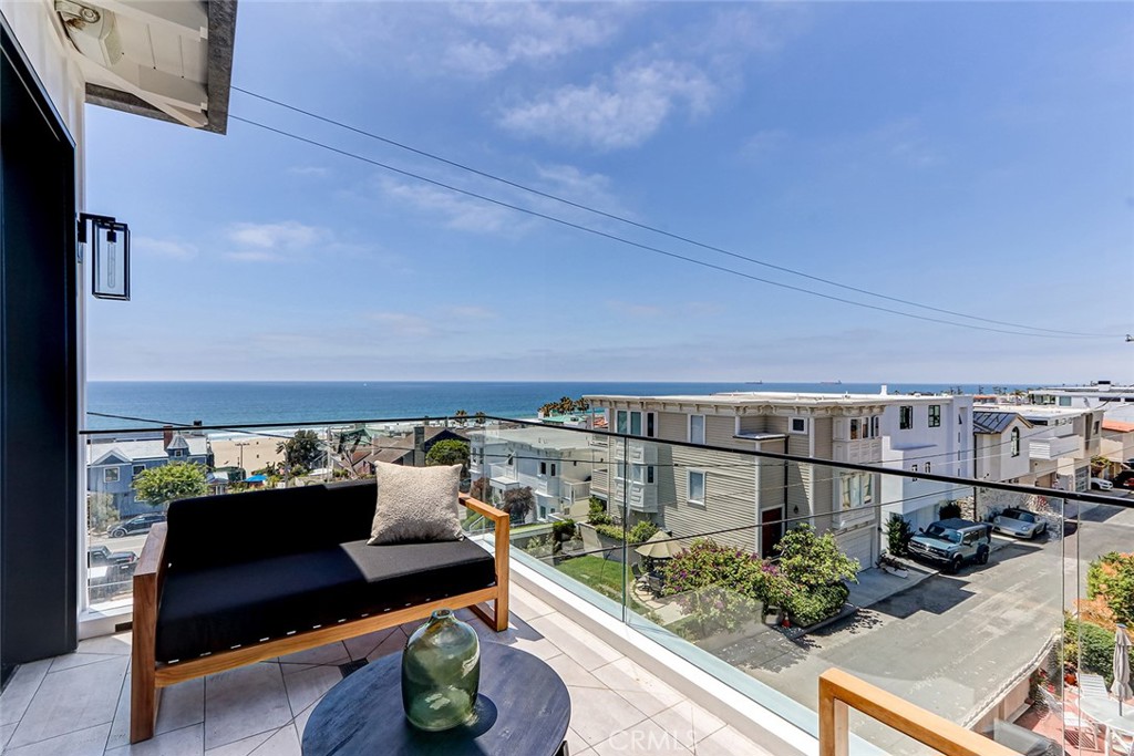216 4th Street Manhattan Beach, CA 90266 - Photo 13 of 43