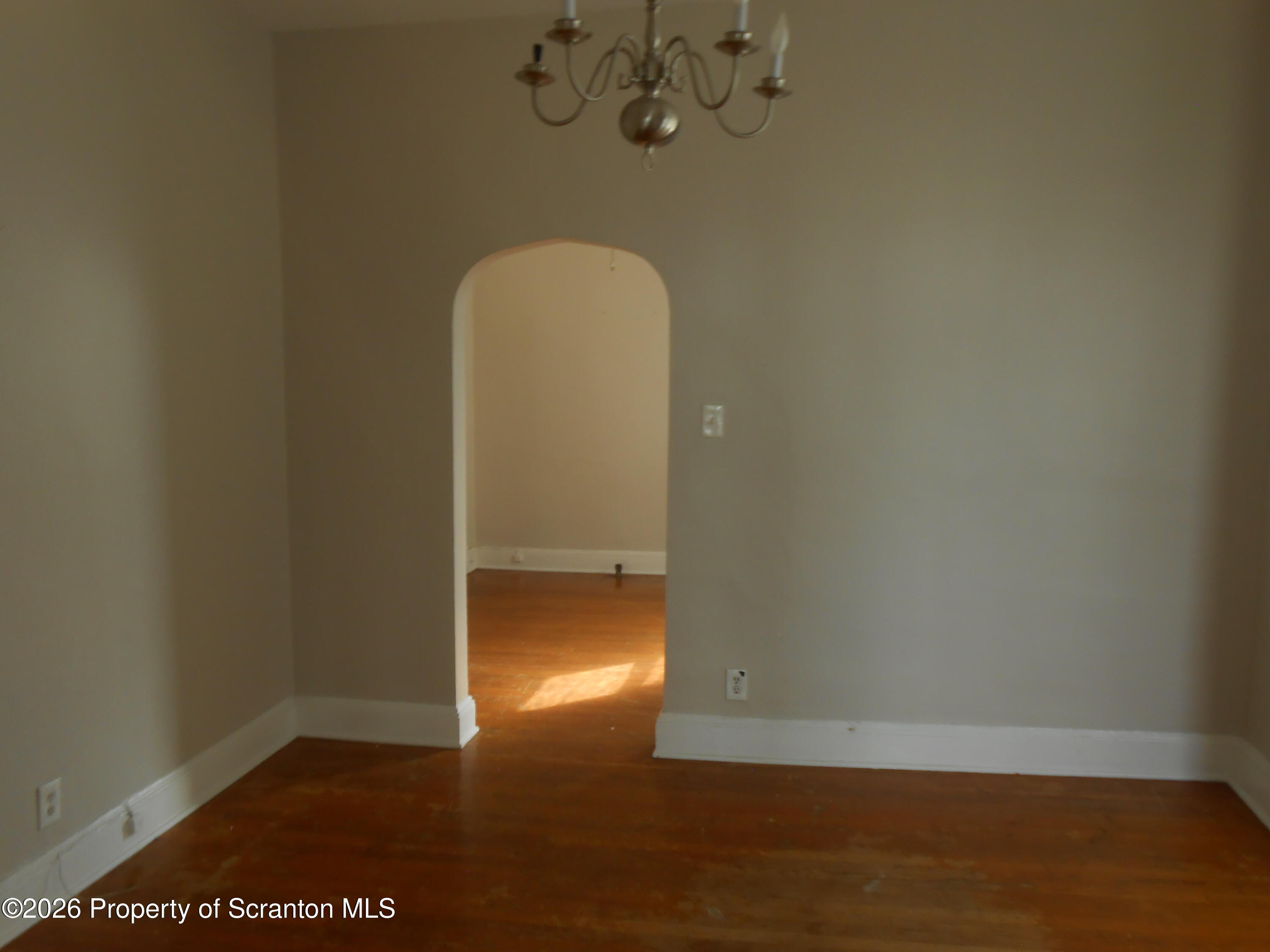 622 North 624 Main, Unit 4 Scranton, PA 18504 - Photo 17 of 19 an empty room with a space
