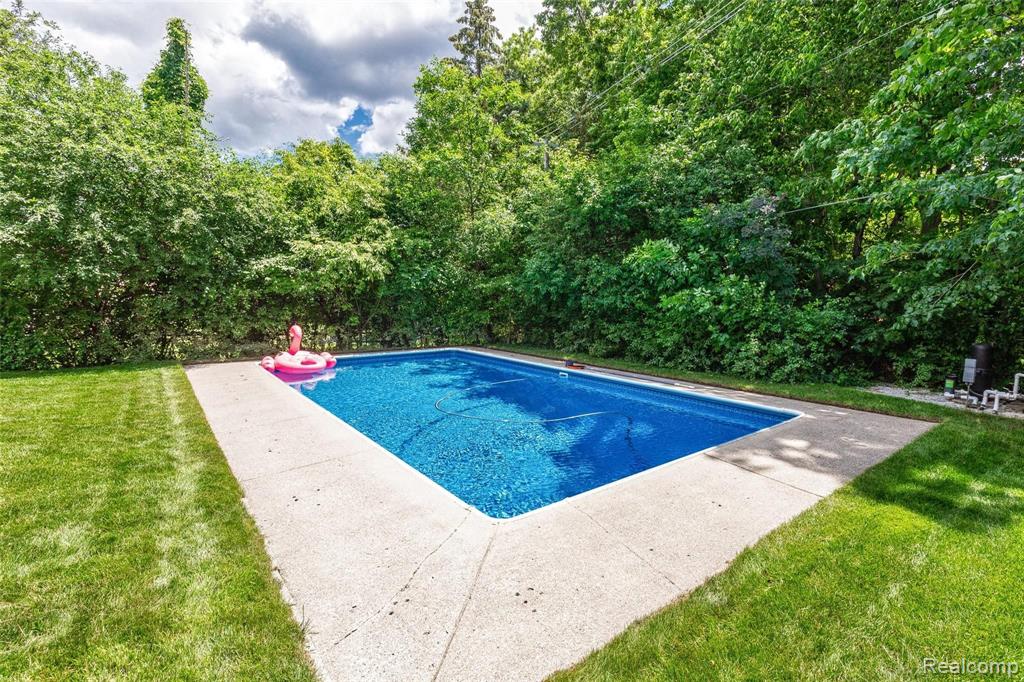 35819 Johnstown Road Farmington Hills, MI 48335 - Photo 54 of 66