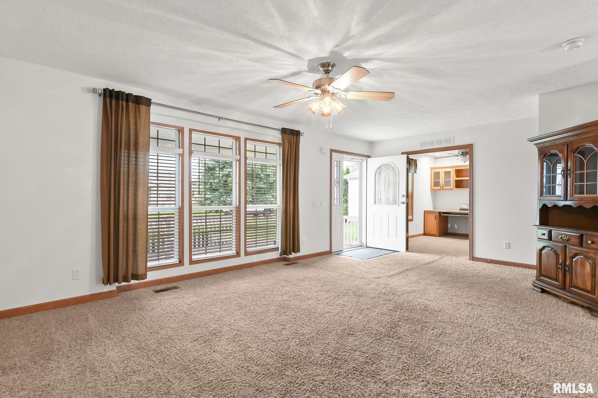 2800 Vía Rosso, Unit 515 Springfield, IL 62703 - Photo 5 of 28 Gallery Image 5