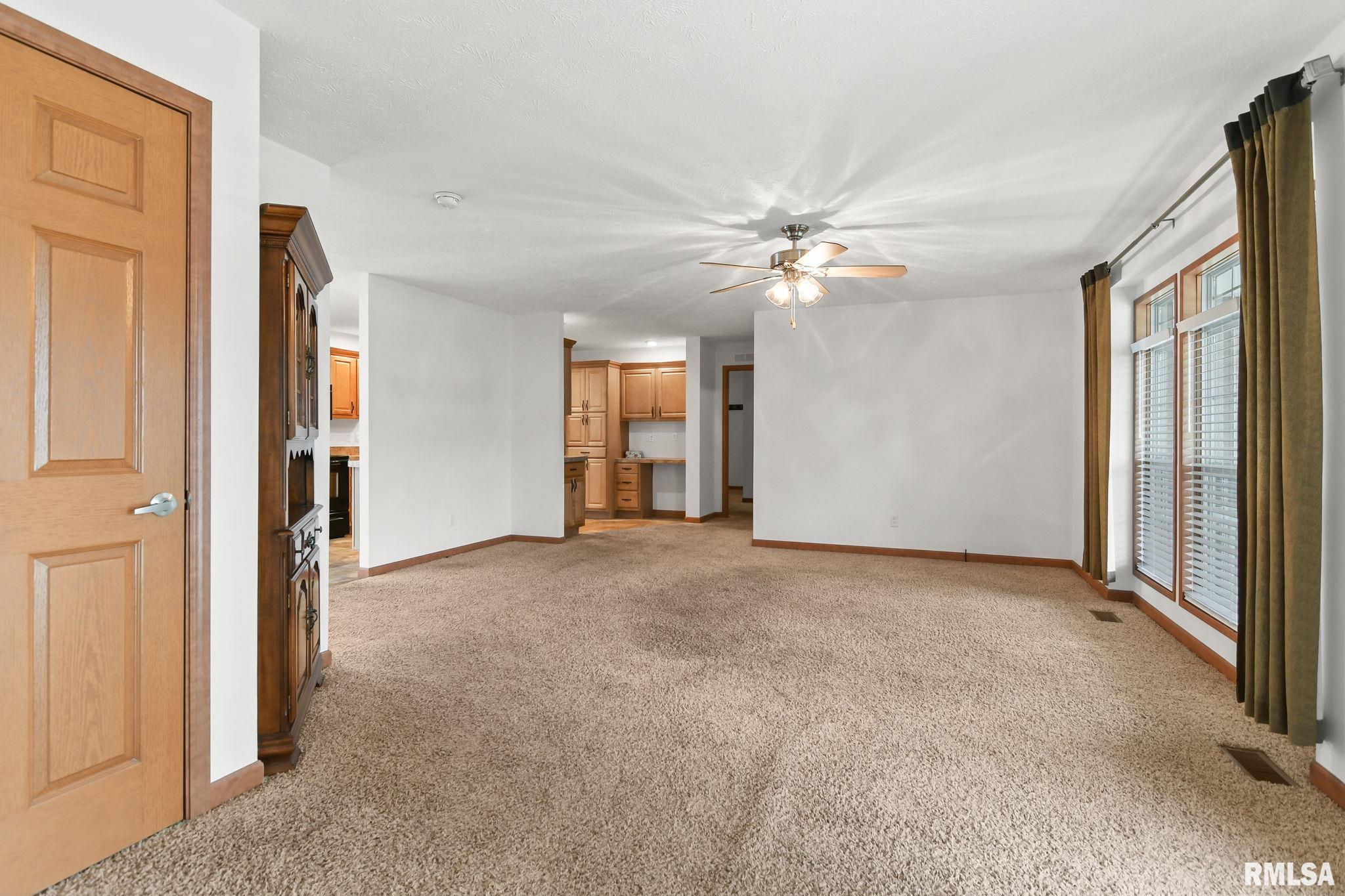 2800 Vía Rosso, Unit 515 Springfield, IL 62703 - Photo 8 of 28 Gallery Image 8