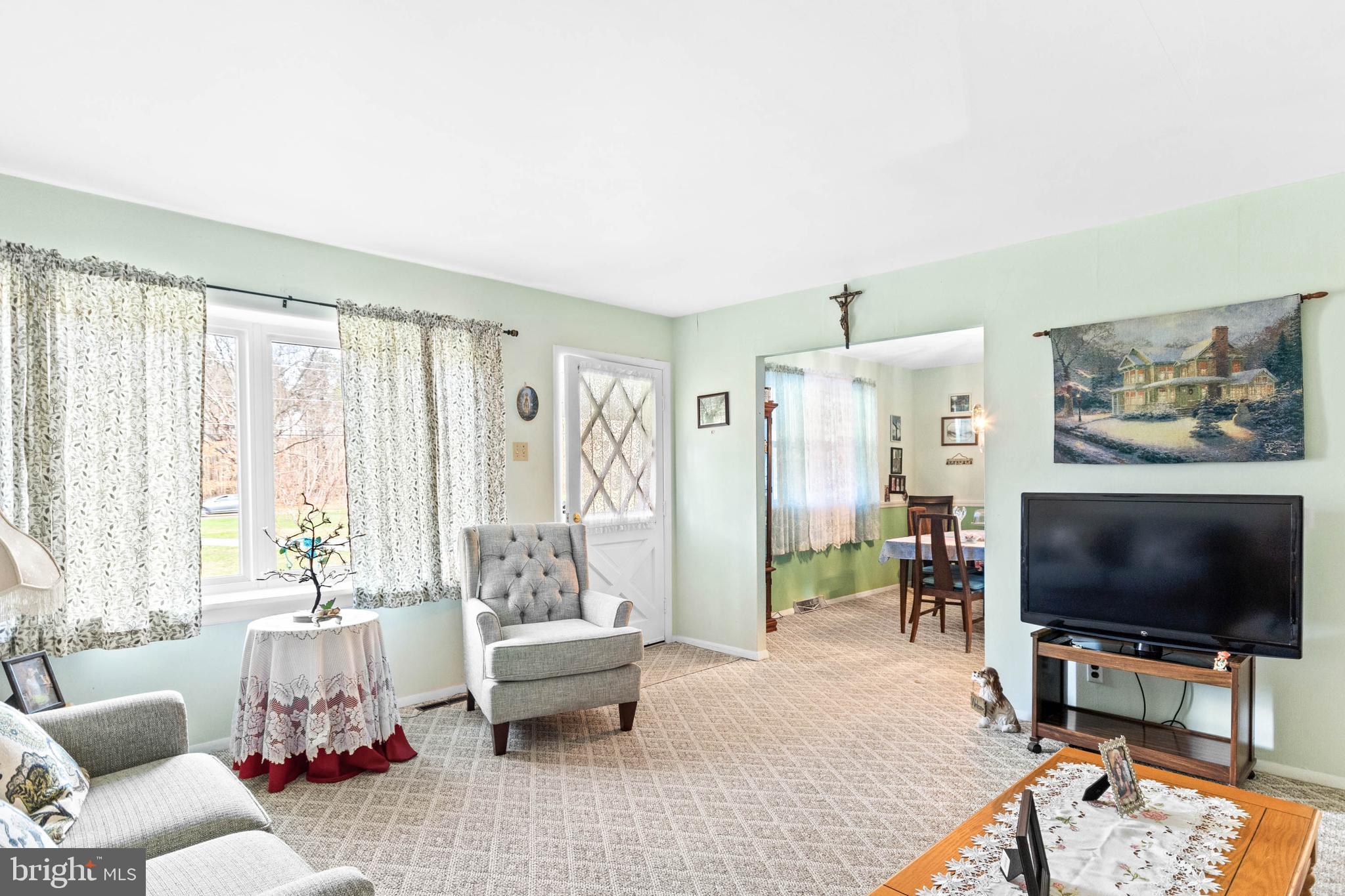 310 Fish Pond Road Glassboro, NJ 08028 - Photo 3 of 28