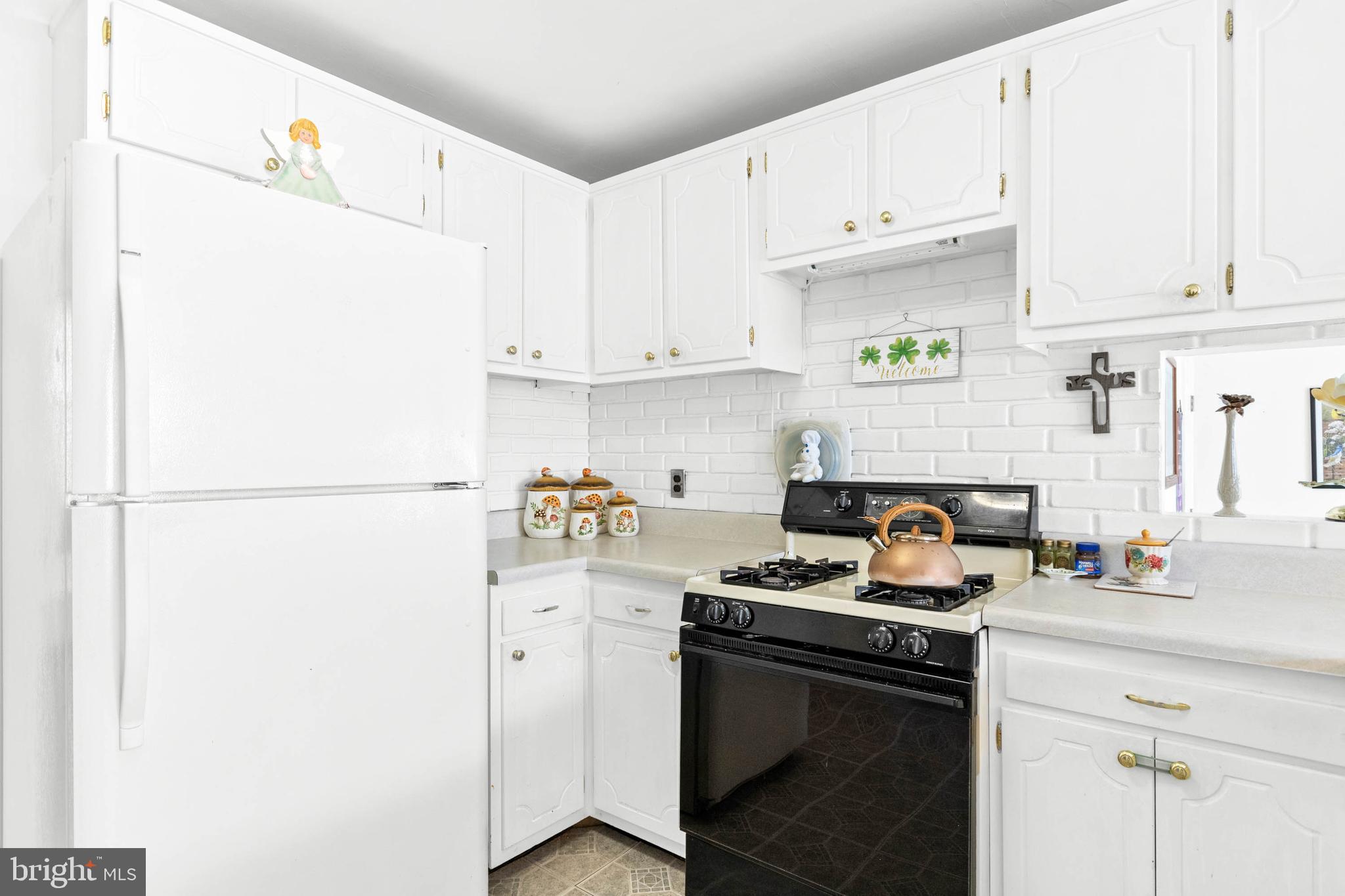 310 Fish Pond Road Glassboro, NJ 08028 - Photo 9 of 28