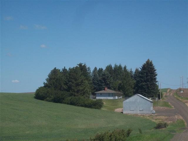 435 Russell Road Oakesdale, WA 99158 - Photo 2 of 9
