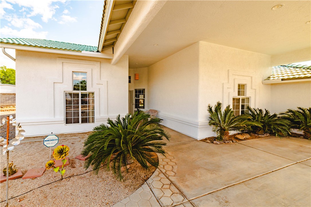 4410 Pinto Road Kingman, AZ 86401 - Photo 3 of 85 Entry