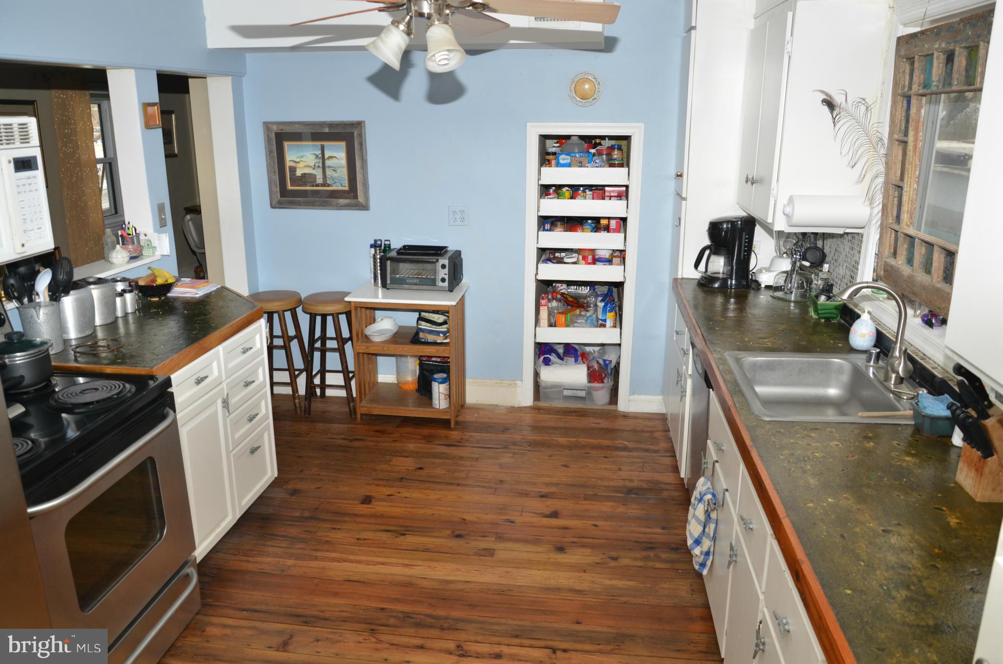 1057 Carrs Wharf Road Edgewater, MD 21037 - Photo 11 of 29 Kitchen