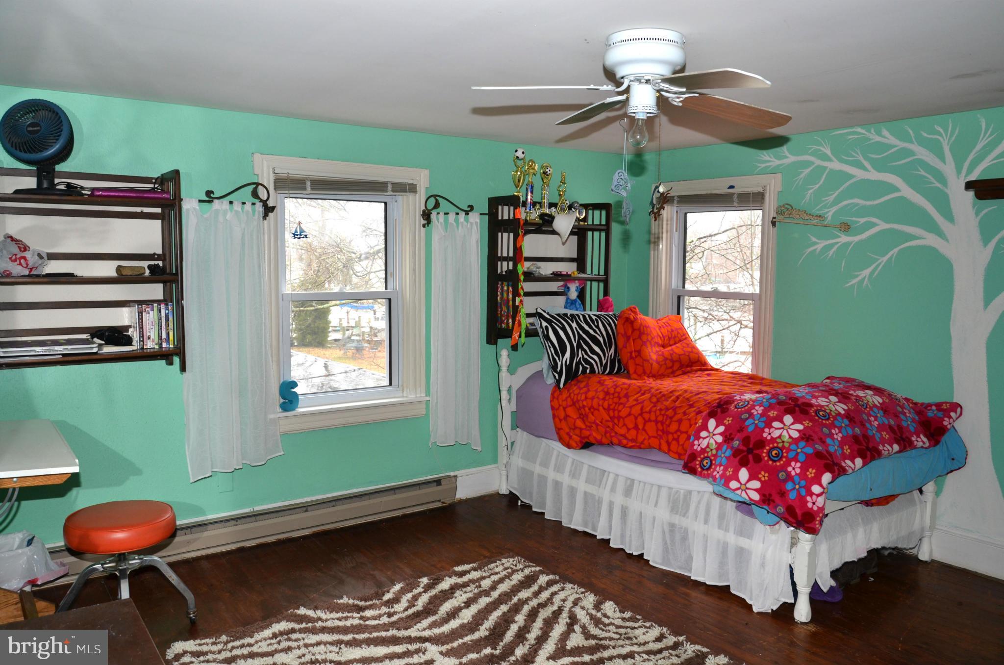 1057 Carrs Wharf Road Edgewater, MD 21037 - Photo 14 of 29 Bedroom 3