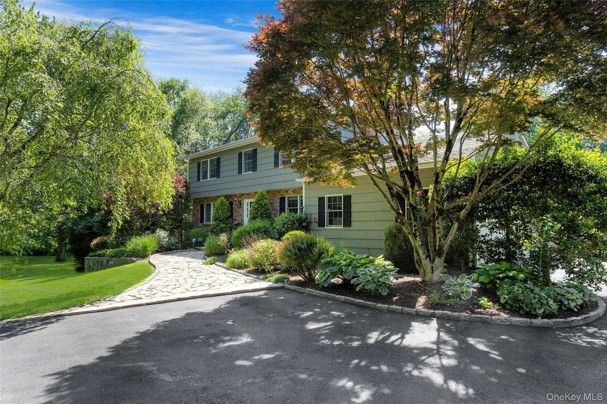 17 Byram Lake Road Armonk, NY 10504 - Photo 3 of 40