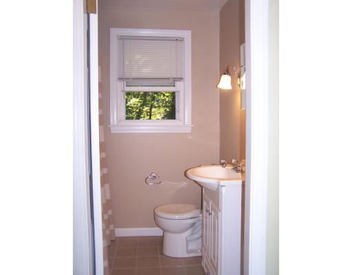 5 Ridge Road Marlborough, MA 01752 - Photo 9 of 10 Gallery Image 9