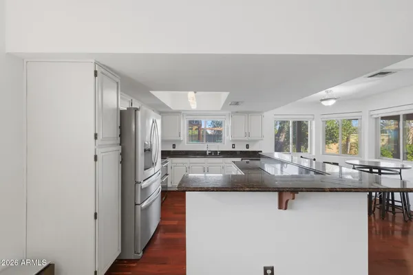 $724,900 | 1338 East Sunburst Lane, Tempe, AZ 85284