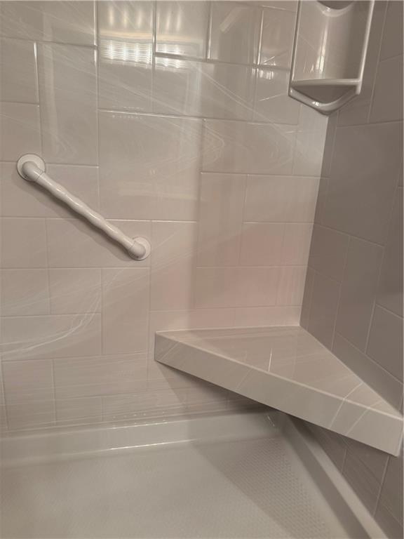 1160 Bower Hill Road, Unit 314A Pittsburgh, PA 15243 - Photo 16 of 24 a bathroom with a shower