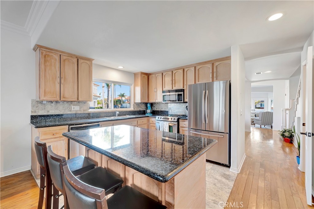 1219 Delaware Street Huntington Beach, CA 92648 - Photo 4 of 53