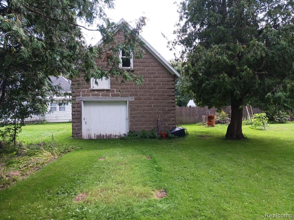 4640 Main Road Applegate, MI 48401 - Photo 5 of 29