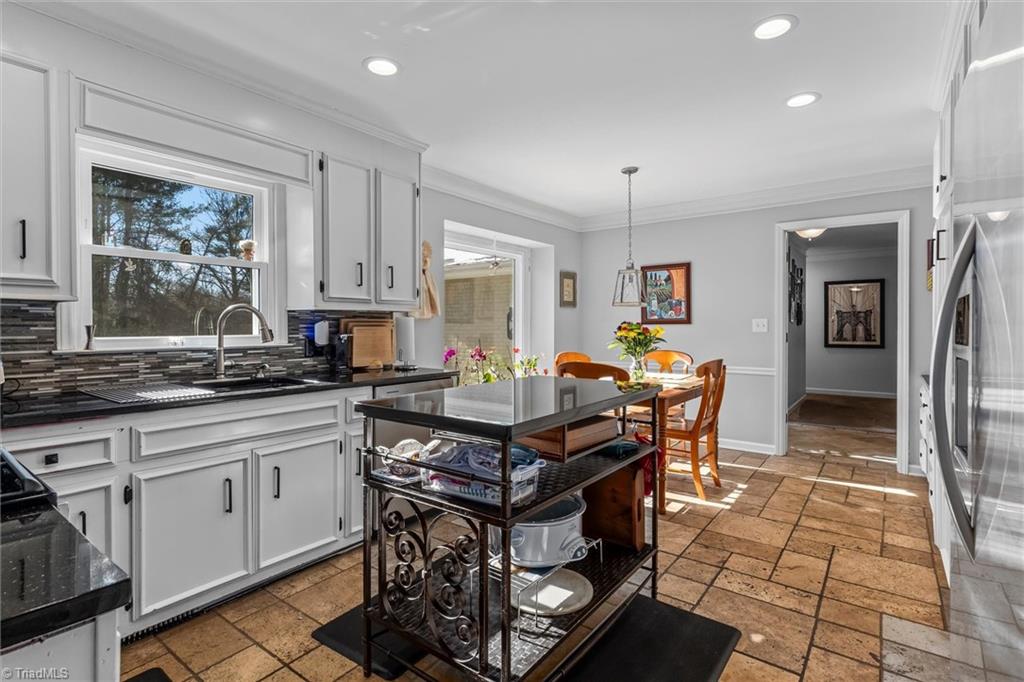 140 Quail Run Road Mount Airy, NC 27030 - Photo 8 of 38